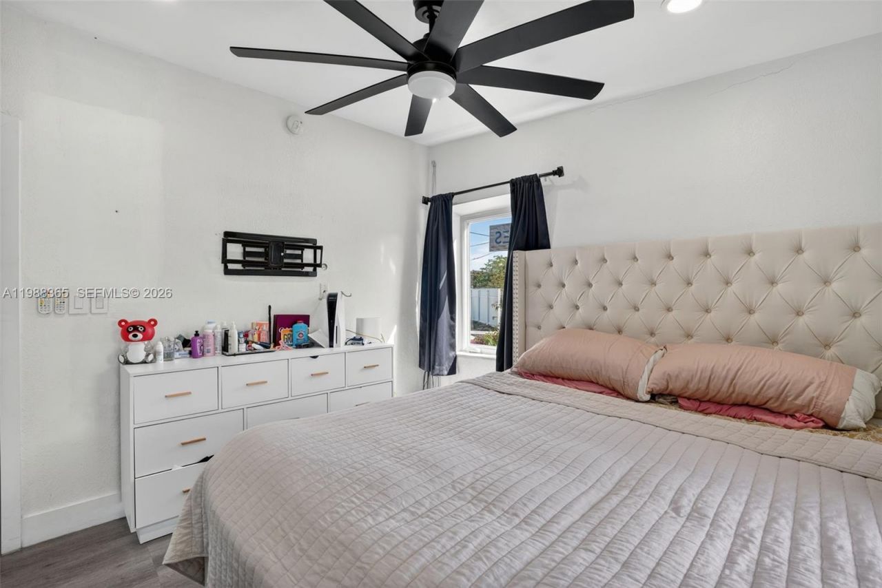 2001 Rutland St, Opa Locka, FL 33054 Photo