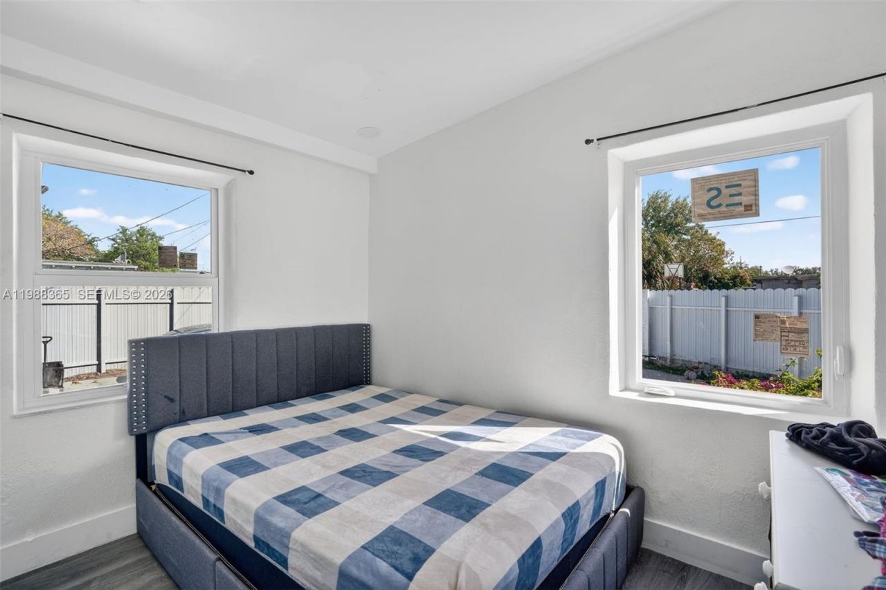 2001 Rutland St, Opa Locka, FL 33054 Photo