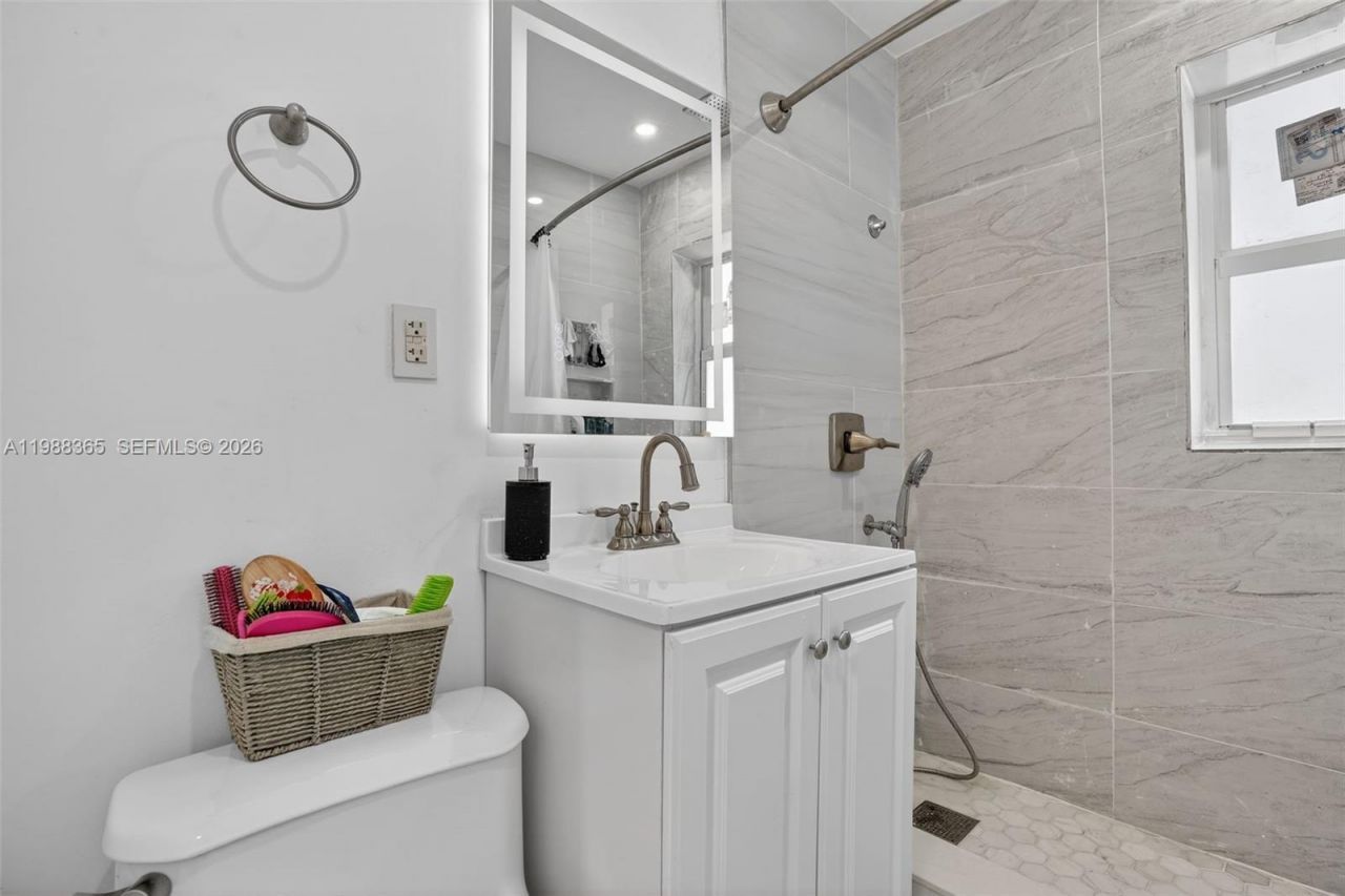 2001 Rutland St, Opa Locka, FL 33054 Photo