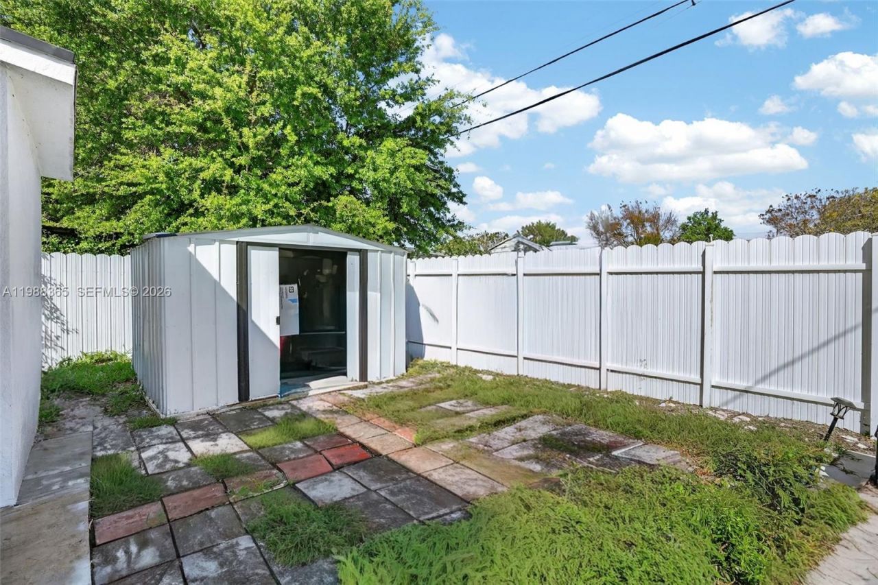 2001 Rutland St, Opa Locka, FL 33054 Photo