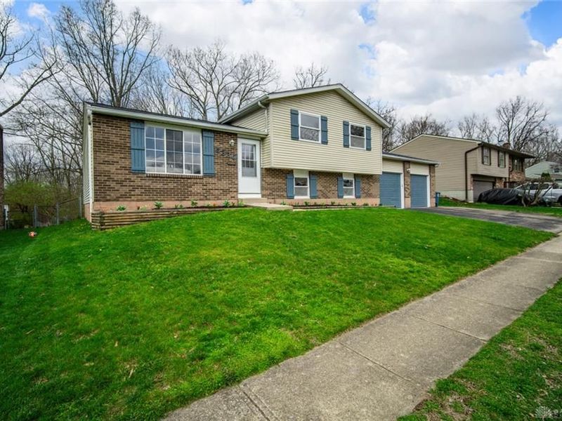 5330 Gander Road, Huber Heights, OH 45424 Photo 2