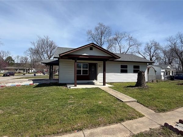 69 Cedar Ledge Drive, Pacific, MO 63069