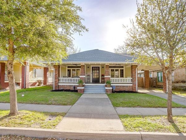 1903 College Avenue , Fort Worth, TX 76110