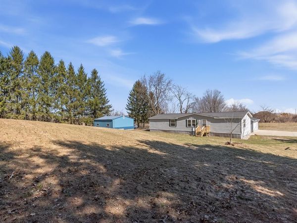 W8418 Hemlock ROAD, Beaver Dam, WI 53916