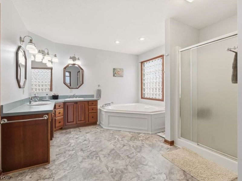 789 Country Club Drive , Howard, OH 43028 Photo 22