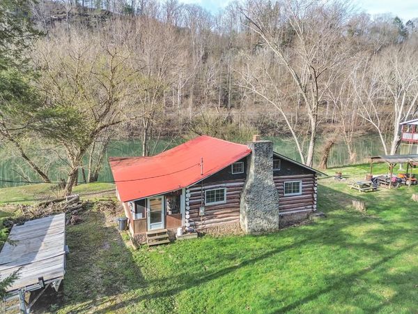2554 Willowwood Rd, Hinton, WV 25951