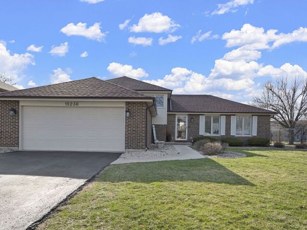 15236 Windsor Drive , Orland Park, IL 60462