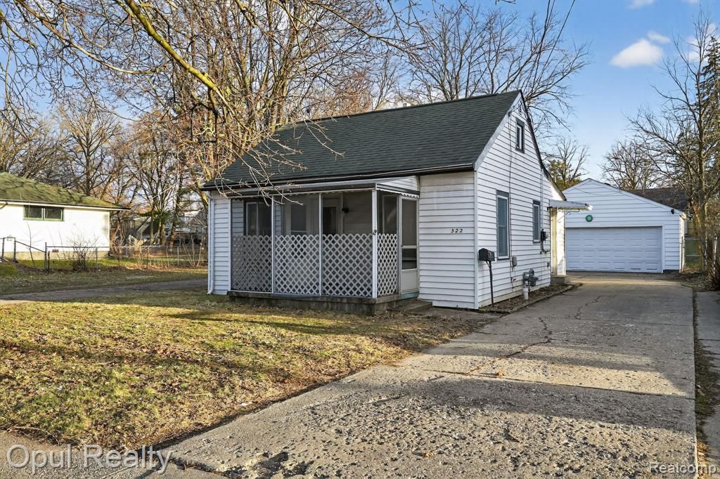 522 E Cavanaugh Road, Lansing, MI 48910 Main Photo