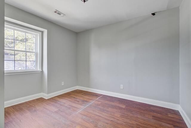 30 Poinsett Street Photo 31