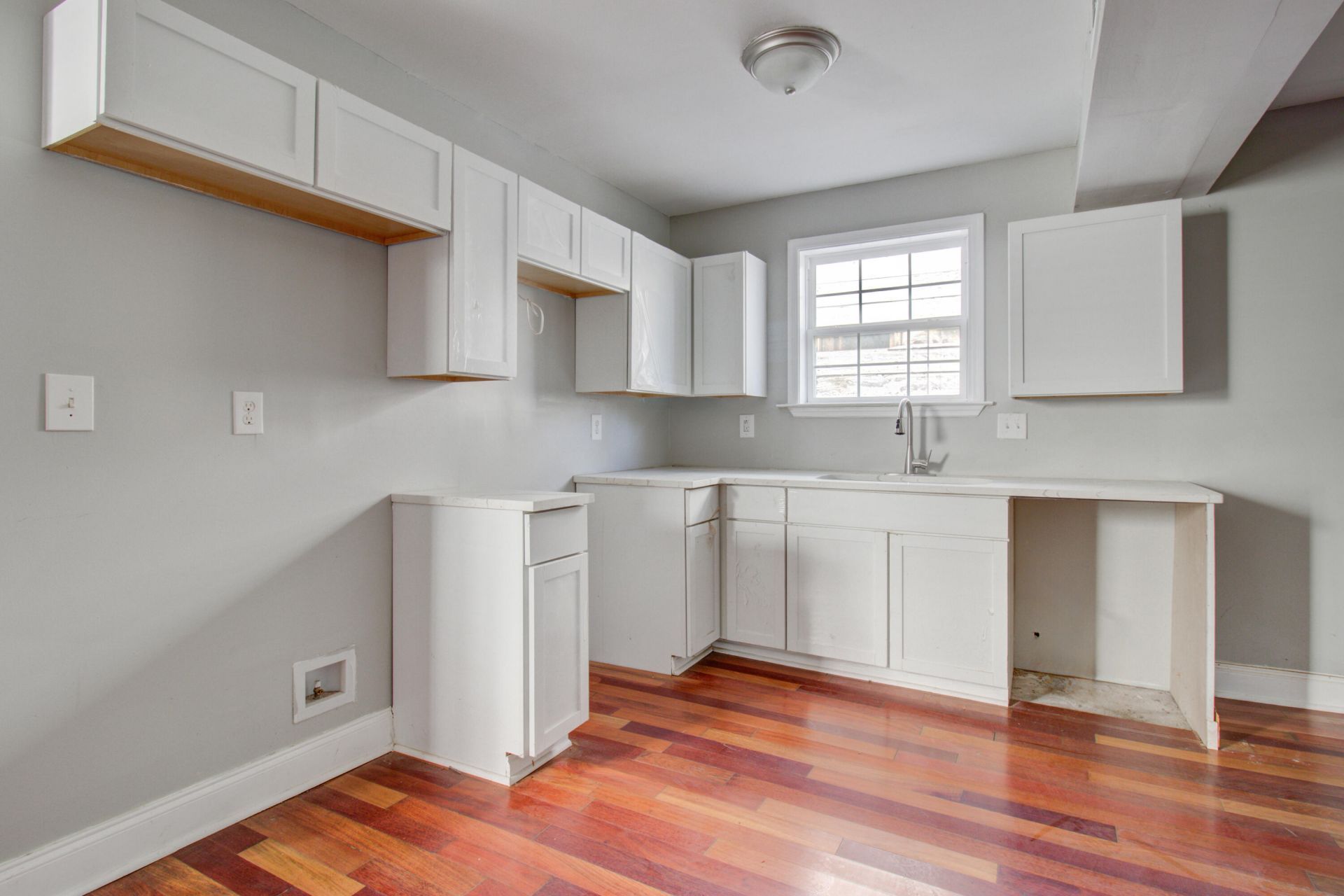 30 Poinsett Street Photo 5