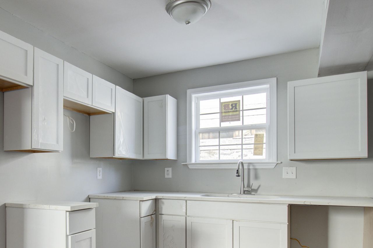 30 Poinsett Street Photo 5