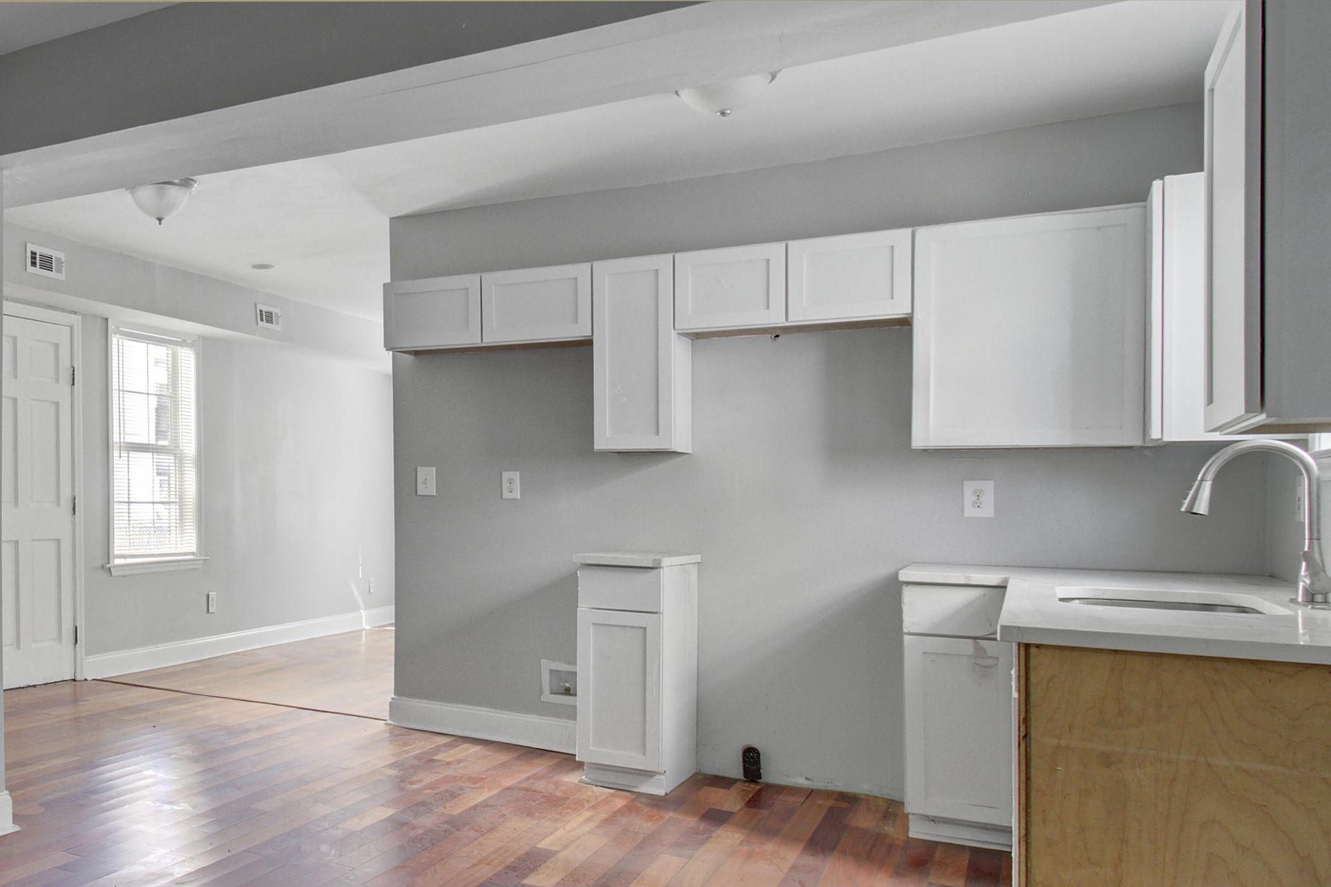30 Poinsett Street Photo 8