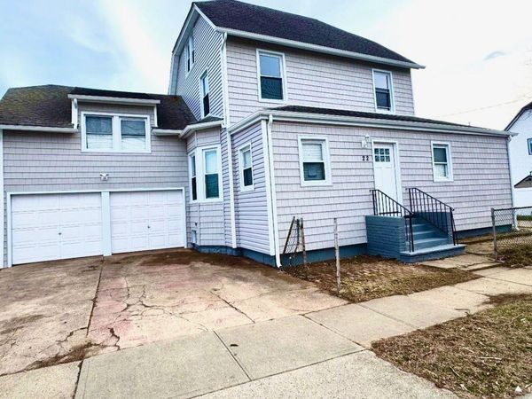 22 Colonial Avenue, Freeport, NY 11520