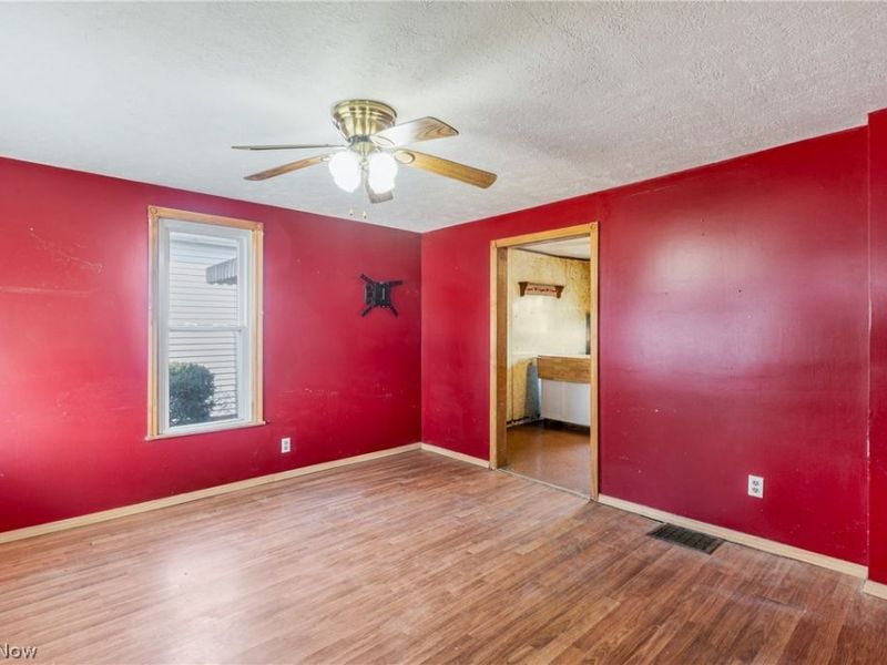 334 W 4th Street , Dover, OH 44622 Photo 5