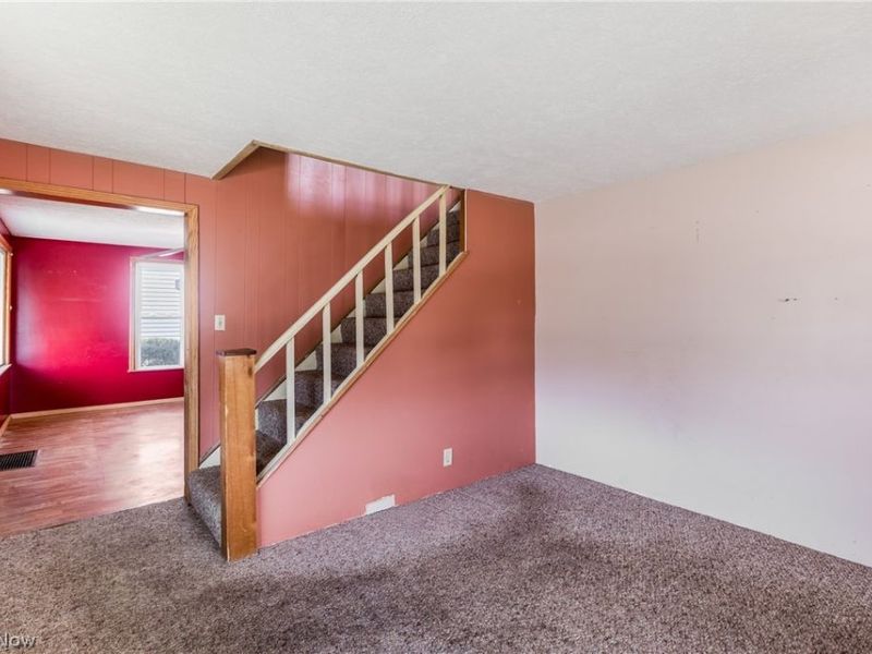 334 W 4th Street , Dover, OH 44622 Photo 8