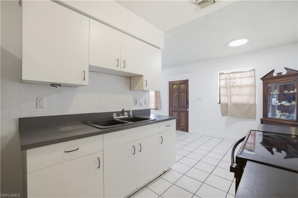 1154 Navajo Ave , Lehigh Acres, FL 33936 Photo