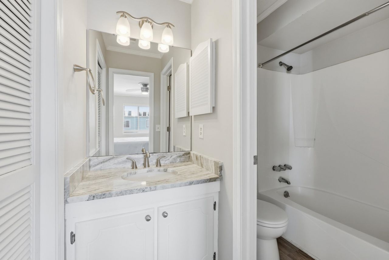 900 N Waccamaw Dr. Photo 11