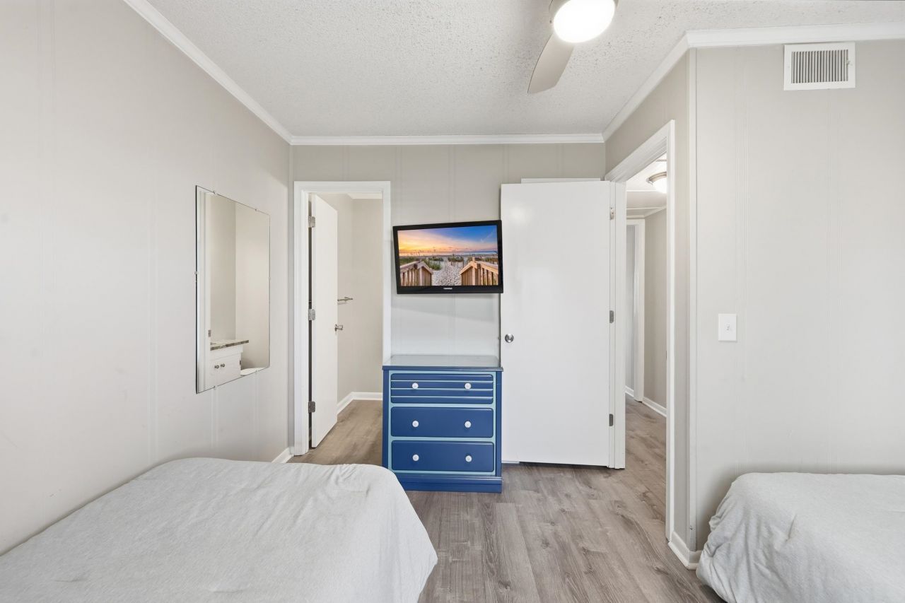 900 N Waccamaw Dr. Photo 16