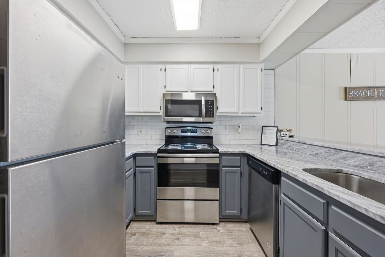 900 N Waccamaw Dr. Photo 6