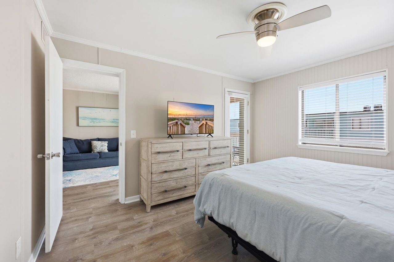 900 N Waccamaw Dr. Photo 9