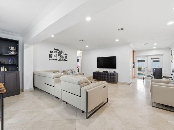 6271 Harding Street, Hollywood, FL 33024