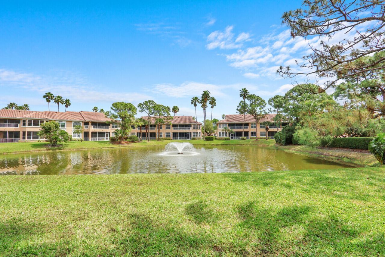 152 Legendary Circle, Palm Beach Gardens, FL 33418 Photo