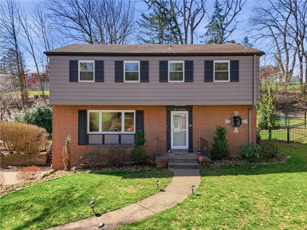 217 Thornberry Dr, Pittsburgh, PA 15235