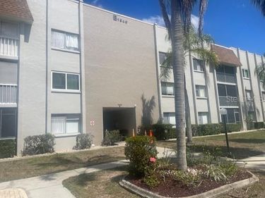 1540 GLEN OAKS DRIVE E, Unit B222, SARASOTA, FL 34232
