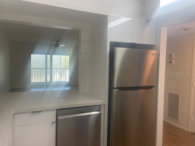 1540 Glen Oaks Drive E, Unit B222, Sarasota, FL 34232 Photo