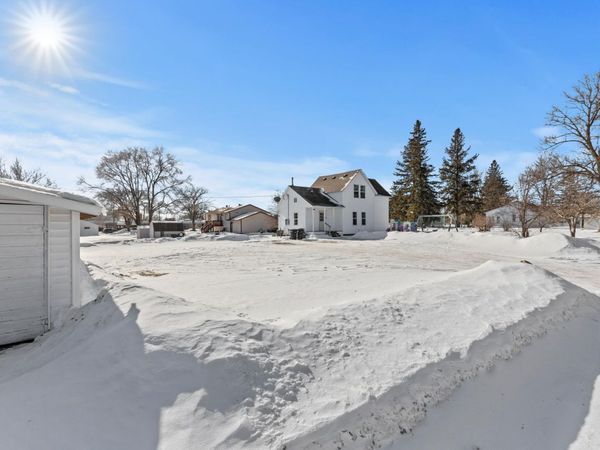 201 7th Street SW, Little Falls, MN 56345