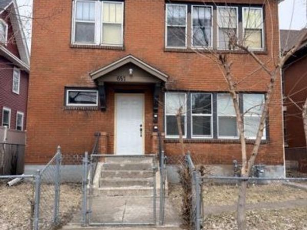 687 Aurora Avenue, Saint Paul, MN 55104