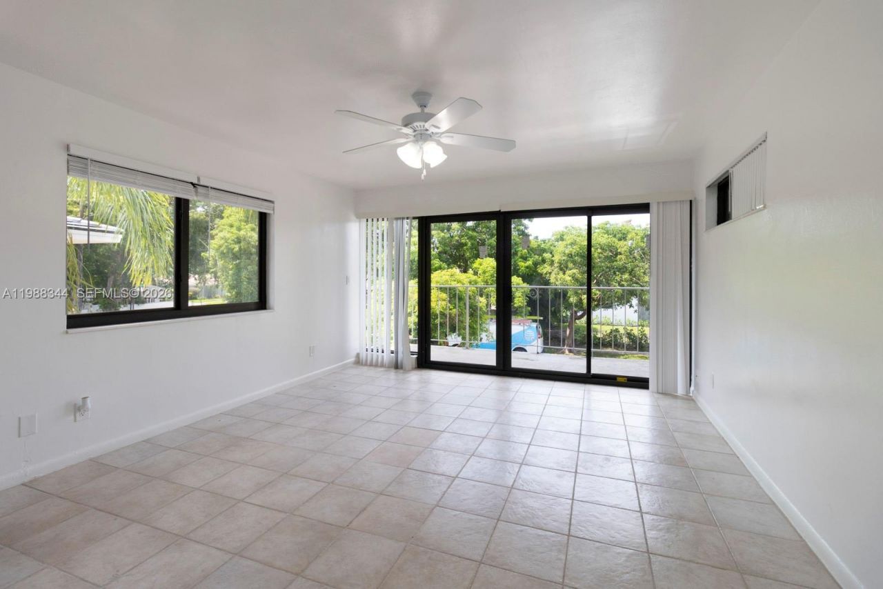 2323 SE 18th St , Unit 1, Fort Lauderdale, FL 33316 Photo