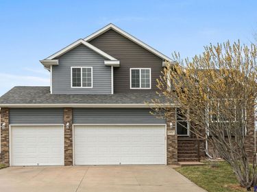 2452 Grainger Parkway, Lincoln, NE 68512