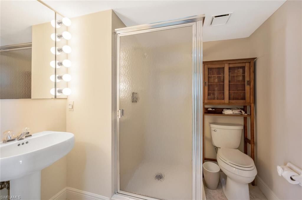 20 Seagate Dr, Unit 803, Naples, FL 34103 Photo