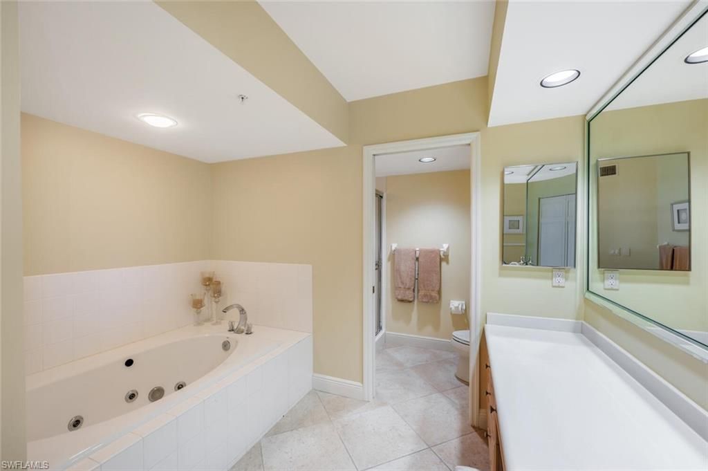 20 Seagate Dr, Unit 803, Naples, FL 34103 Photo