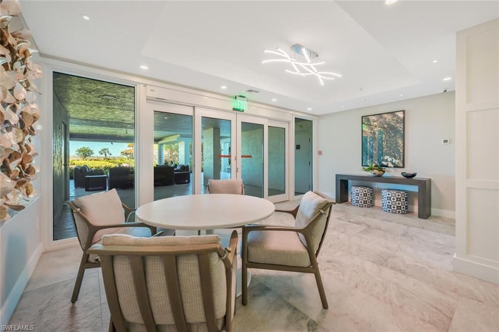 20 Seagate Dr, Unit 803, Naples, FL 34103 Photo