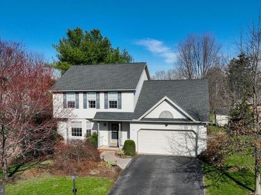 2021 ASLAN DRIVE, YORK, PA 17404