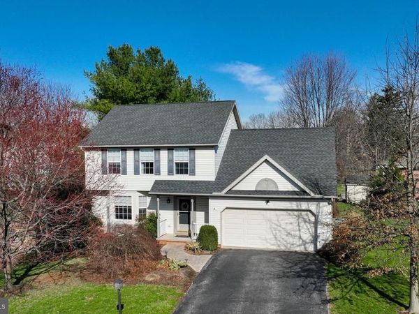 2021 ASLAN DRIVE , YORK, PA 17404