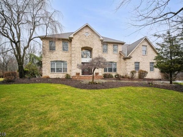 1 Trout Brook Ln, Randolph, NJ 07945