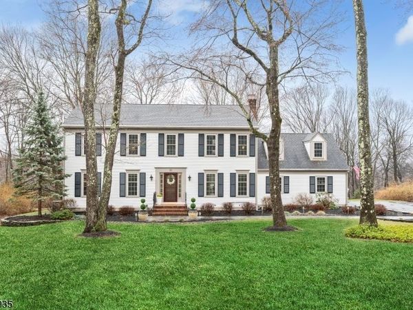 22 Kevin Dr, Mount Olive, NJ 07836