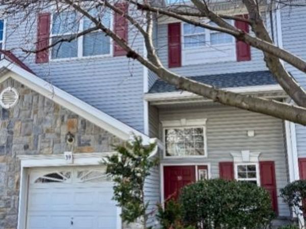 39 Rozalyn Ln, Old Bridge, NJ 08879