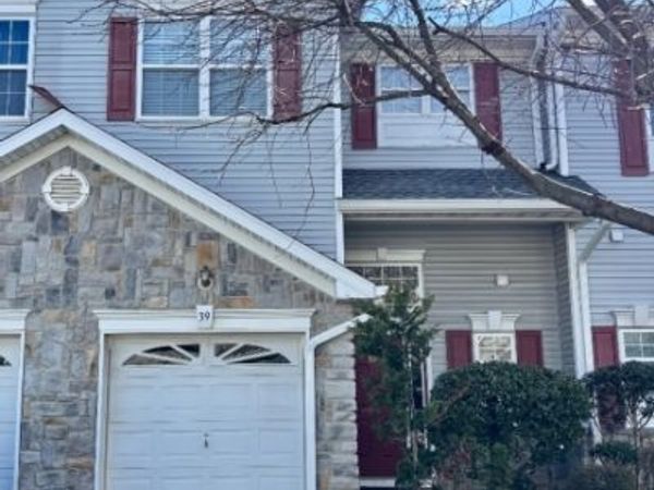 39 Rozalyn Ln, Old Bridge, NJ 08879