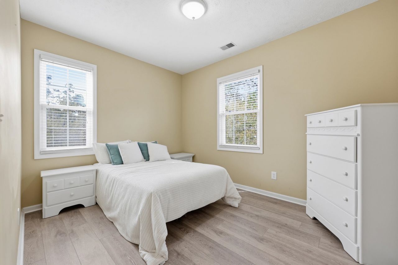 601 Hillsdale Dr.  Photo 29