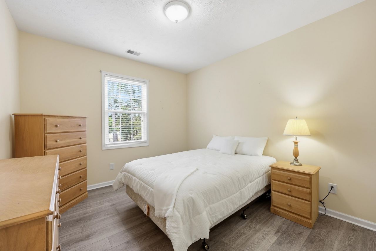 601 Hillsdale Dr.  Photo 31