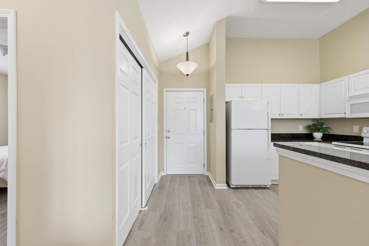 601 Hillsdale Dr.  Photo 9