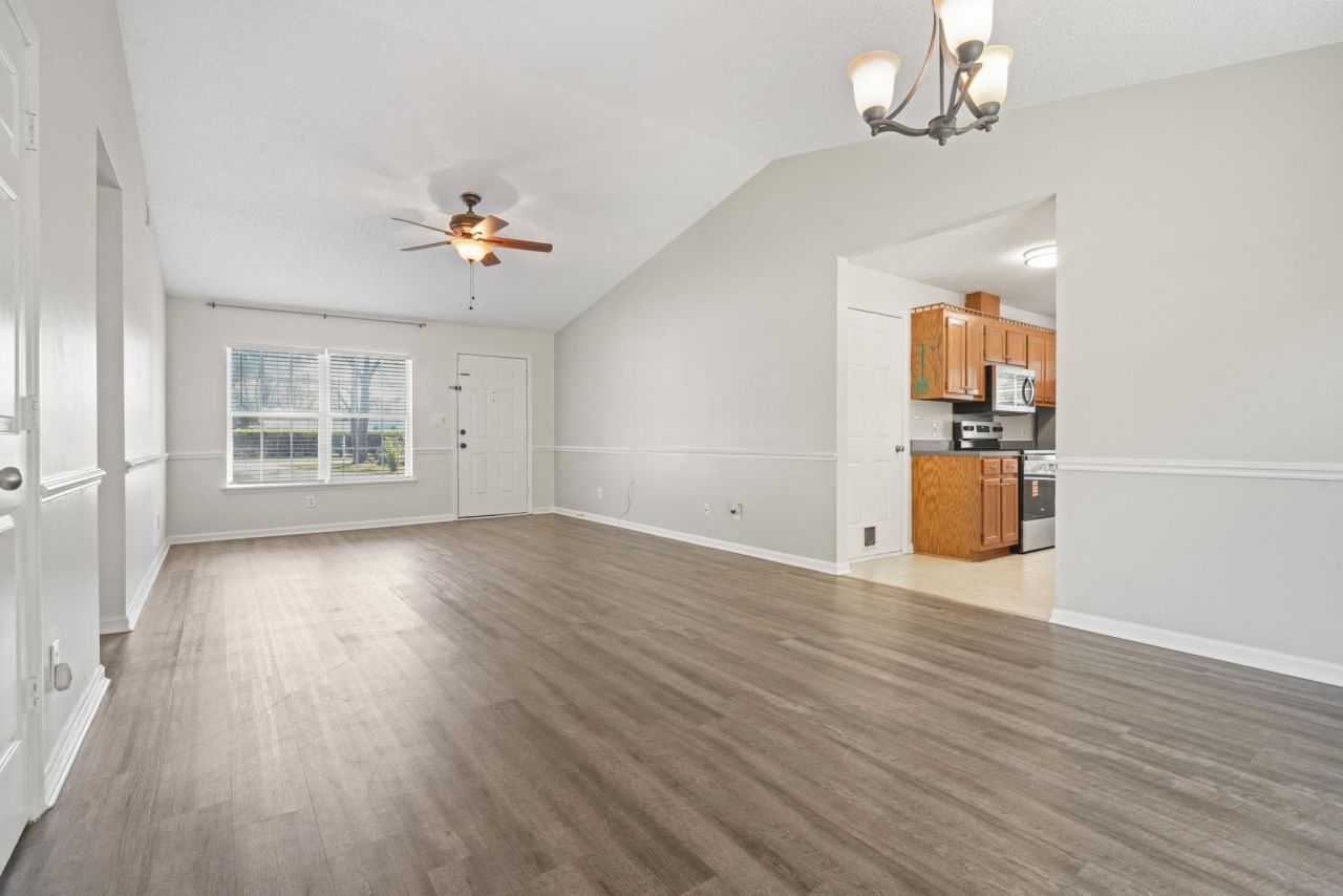 2503 Morlynn Dr.  Photo 6