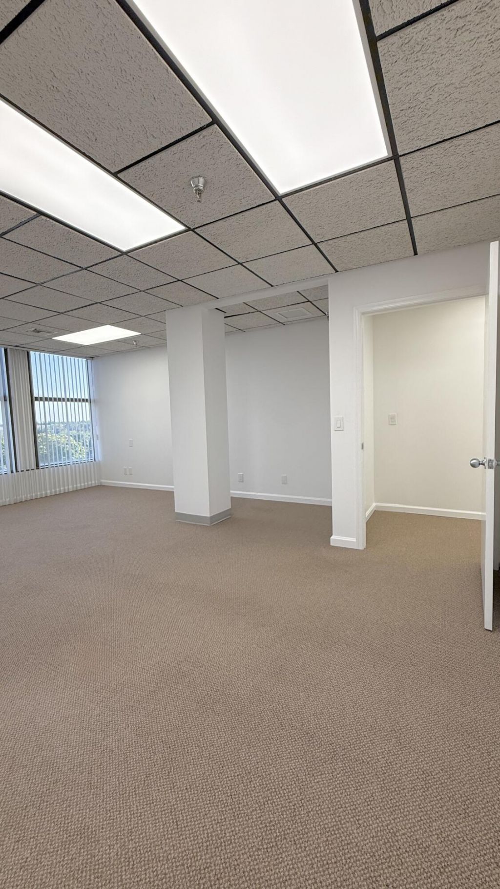 631 Us Highway 1, Unit 404, North Palm Beach, FL 33408 Photo