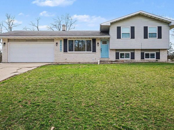 57423 Horseshoe Court, Goshen, IN 46528