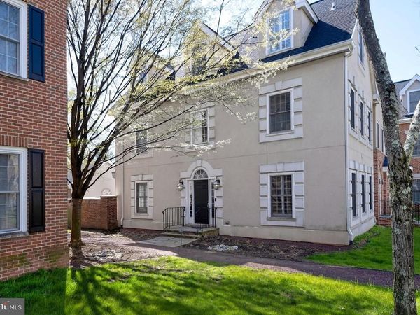 3 GOVERNORS LANE, PRINCETON, NJ 08540