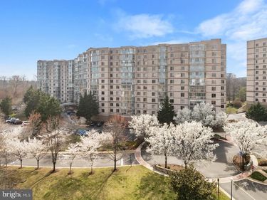 19385 CYPRESS RIDGE TERRACE, Unit 508, LEESBURG, VA 20176